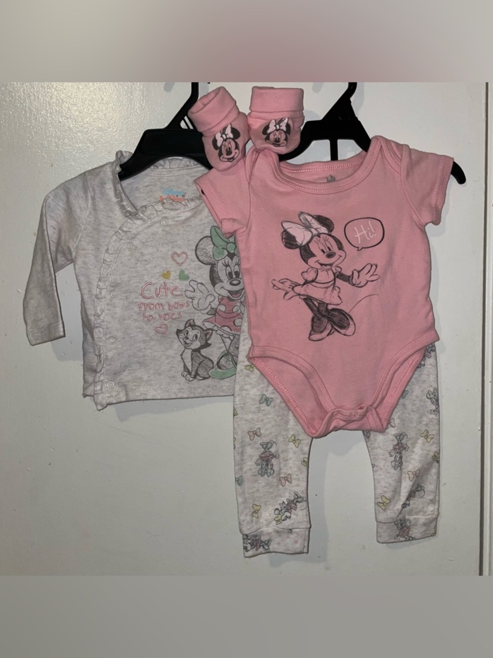 Disney Baby Minnie Mouse 3-Piece Set with Booties